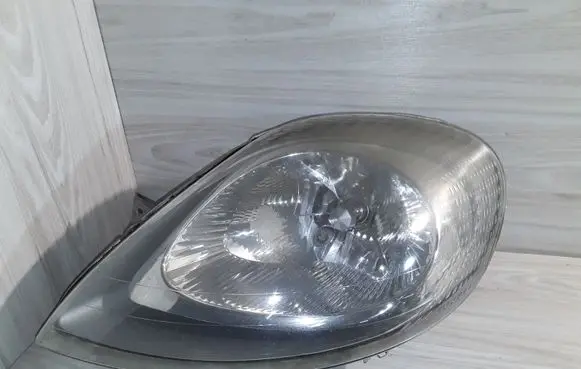 Opel Vivaro Headlight/headlamp 91165719 7700311371
