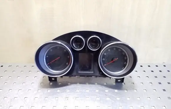 Opel Insignia A Speedometer (instrument cluster) 12844140
