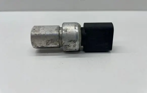Volkswagen Golf VI Air conditioning (A/C) pressure sensor 1K0959126A