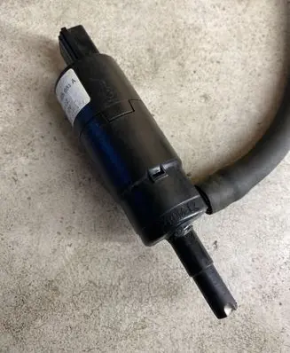 Audi A6 S6 C5 4B Headlight washer pump 3B0955681A