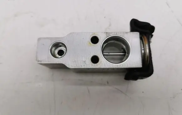 Toyota Corolla E120 E130 Air conditioning (A/C) expansion valve 4475002180