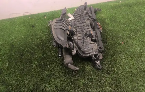 Toyota Yaris Intake manifold 1712021060