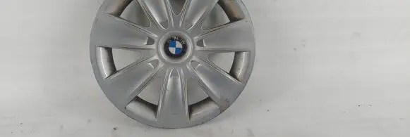 BMW 3 E46 R16 wheel hub/cap/trim 62411810