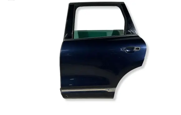 Volkswagen Touareg II Rear door 7P0833311 7P6854949H 7P0833055