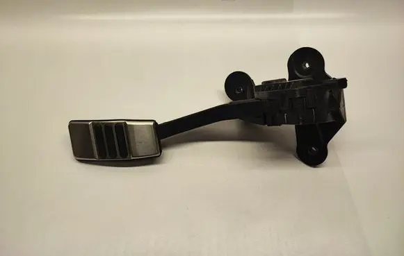 Ford Mustang VI Accelerator throttle pedal CR339F836AC
