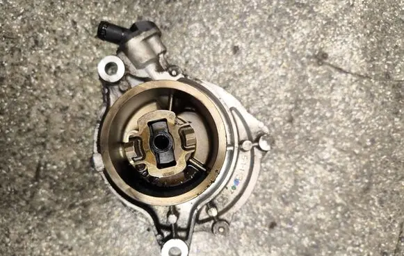BMW 5 E60 E61 Vacuum pump 1166779123204