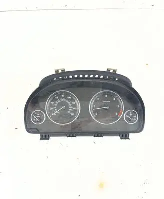 BMW 5 F10 F11 Speedometer (instrument cluster) 9328841