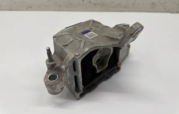 Hyundai Tucson IV NX4 Engine mount bracket 21G26M56
