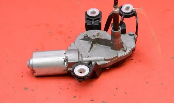 Volkswagen Golf V Rear window wiper motor 1K6955711C