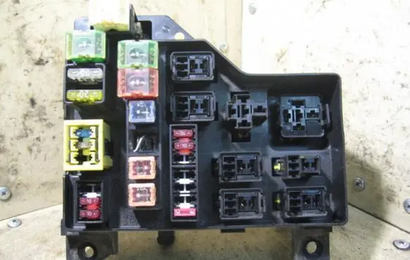 Volvo S40, V40 Fuse module B11342