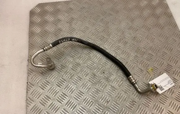 Volvo XC60 Air conditioning (A/C) pipe/hose 31497391