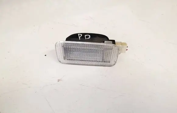 Toyota Avensis T270 Other interior light 8133005050 81330-05050