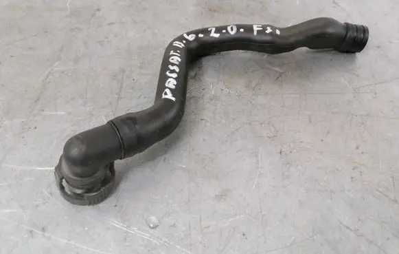 Volkswagen PASSAT B6 Breather hose/pipe 06F103217