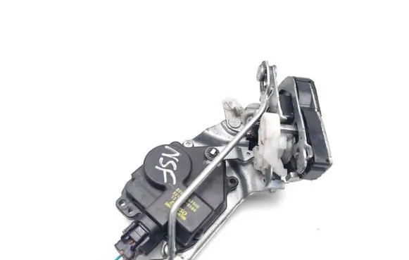 Suzuki Jimny Front door lock 101528-0680 SYR7S-LF560