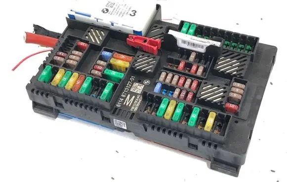 BMW 5 G30 G31 Fuse box set 8713127