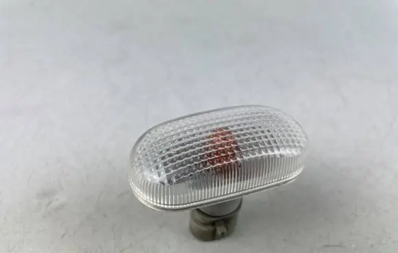 Subaru Justy Front fender indicator light E11616