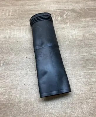 Skoda Octavia Mk3 (5E) Rear strut damper dust cover boot 5Q0513425H