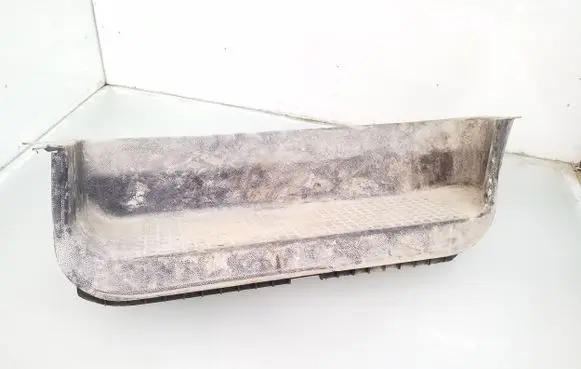 Front sill trim cover