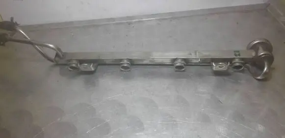 Volkswagen Golf IV Fuel main line pipe 06A133681B