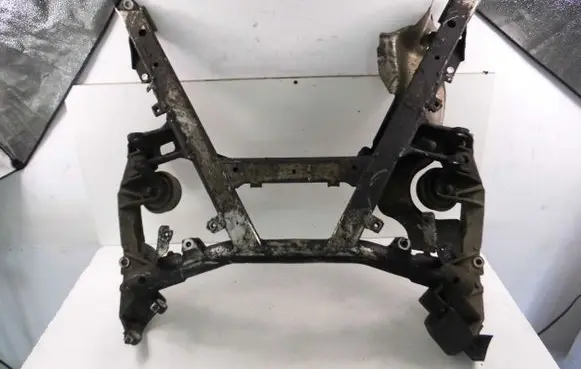 BMW 5 E39 Front subframe 1092868
