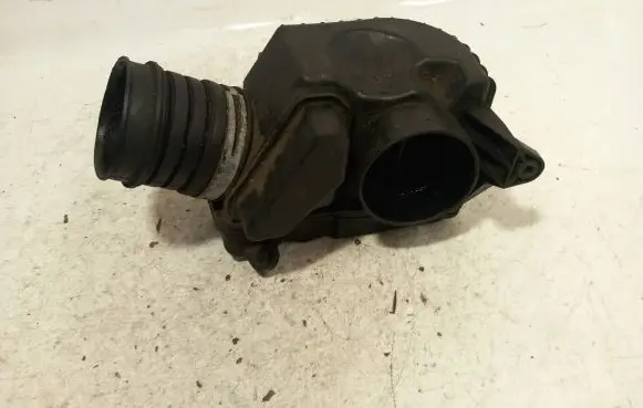 Intake resonator