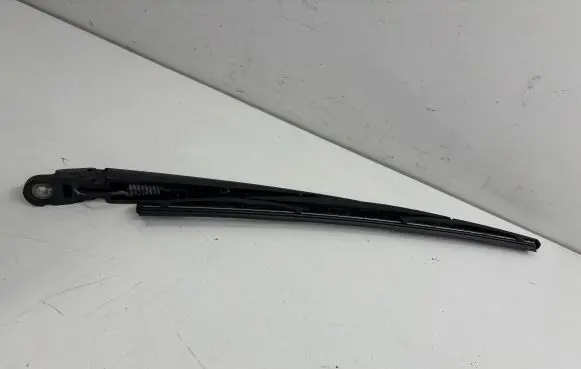 Honda CR-V Rear wiper blade arm