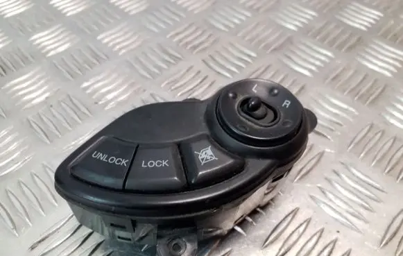 Hyundai Santa Fe Wing mirror switch 9353026000 9353026020 9353026030