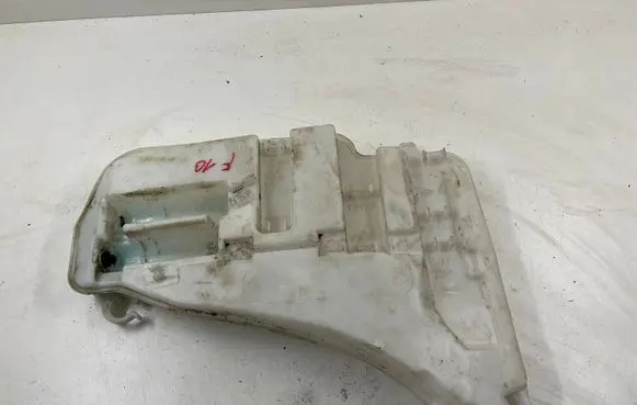 BMW 5 F10 F11 Lamp washer fluid tank 8050439 13264011