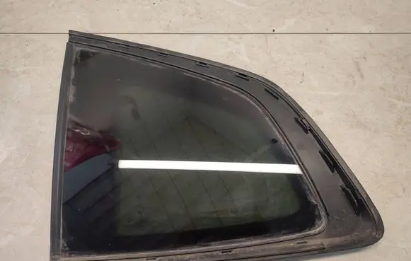 BMW X3 G01 Rear side window 51377388827