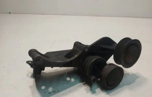 Mercedes-Benz Citan W415 Generator/alternator bracket 8200663057