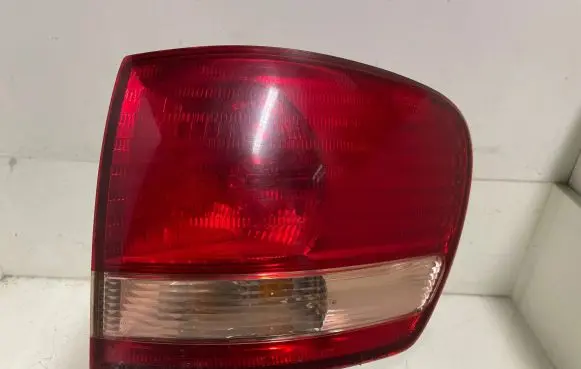 Toyota Avensis Verso Rear/tail lights