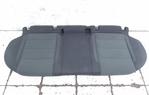 Volkswagen Golf VI Rear seat 5K0885375J