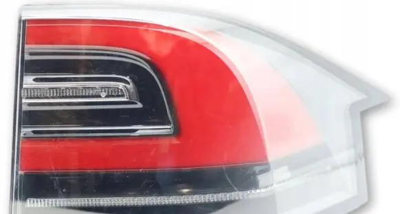 Tesla Model X Rear/tail lights 1034335-00-A