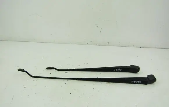 Renault Scenic I Front wiper blade arm 