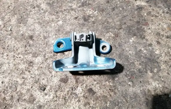 Buick Encore GX I Front door lower hinge 