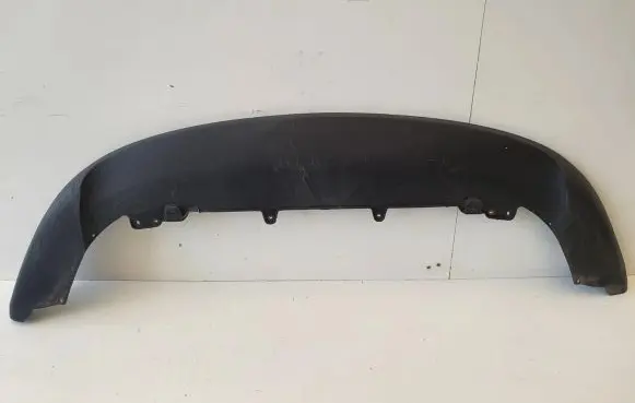 Volkswagen Golf V Front bumper lip 