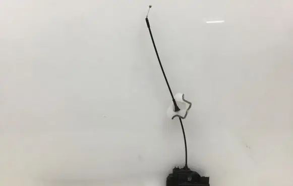 Nissan Qashqai Front door lock 