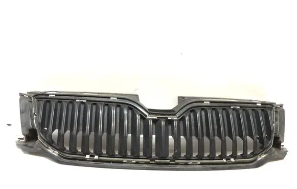 Skoda Octavia Mk3 (5E) Front grill 5E0853653