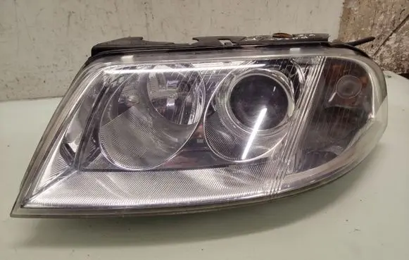 Volkswagen PASSAT B5.5 Headlight/headlamp 