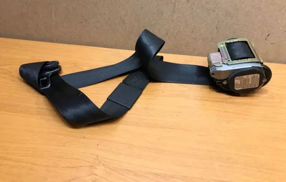 Audi A3 S3 8L Front seatbelt 8L3857706A 560560000B