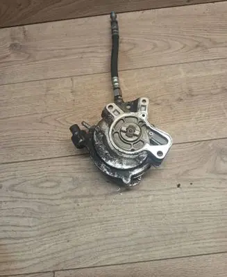 Volkswagen Transporter - Caravelle T5 Vacuum pump 07014520911