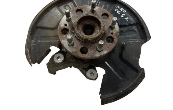 Rear wheel hub