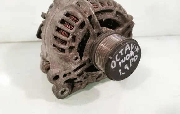 Skoda Octavia Mk2 (1Z) Generator/alternator 06F903023F