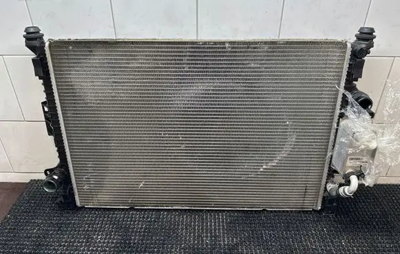 Volvo V60 Coolant radiator 31261105