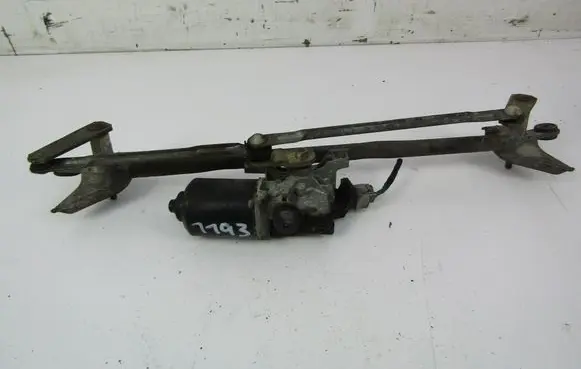 Mazda 6 Front wiper linkage 