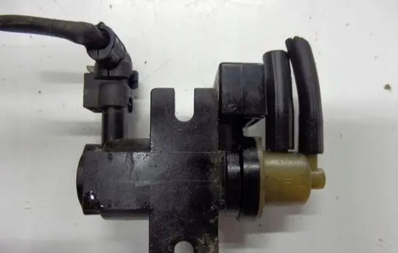 Mitsubishi Colt EGR valve
