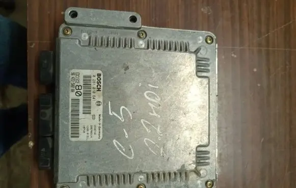 Citroen C5 Engine control unit/module 0281010641 9642350280