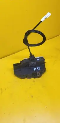 Opel Insignia A Front door lock