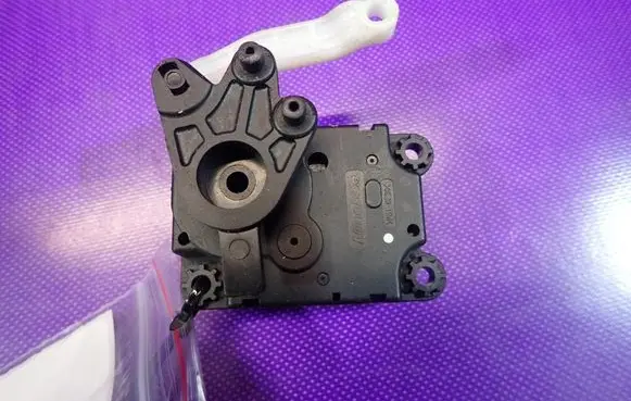 Renault Fluence A/C air flow flap actuator/motor 