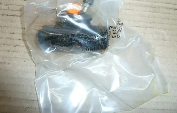 Mitsubishi Carisma Front brake caliper J3242001